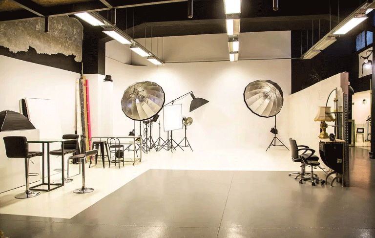 Top Creative Studio for Businesses in UAE | Meeras Tech